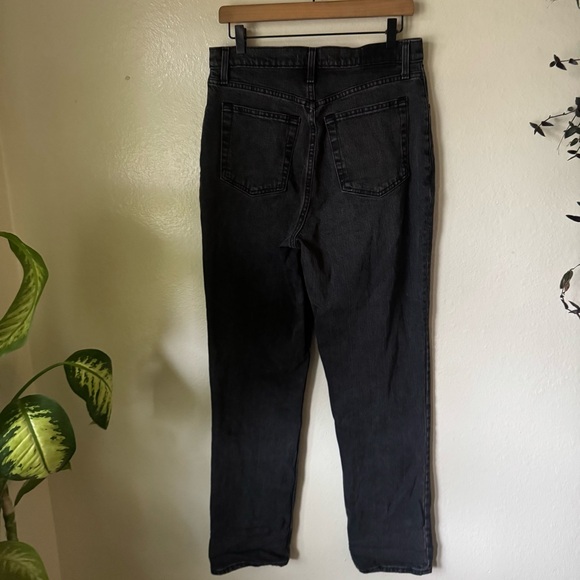 Abercrombie | Long Curve Love Ultra High Rise 90s Straight Jeans - Picture 4 of 7